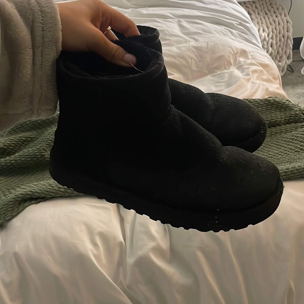 Black mini uggs